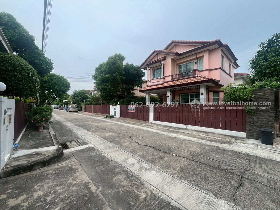 picture Two-story detached house for sale in the Chollada project, Wat Lat Pla Duk, size 52.4 square wah. Beautiful house, good atmosphere, - 14/15