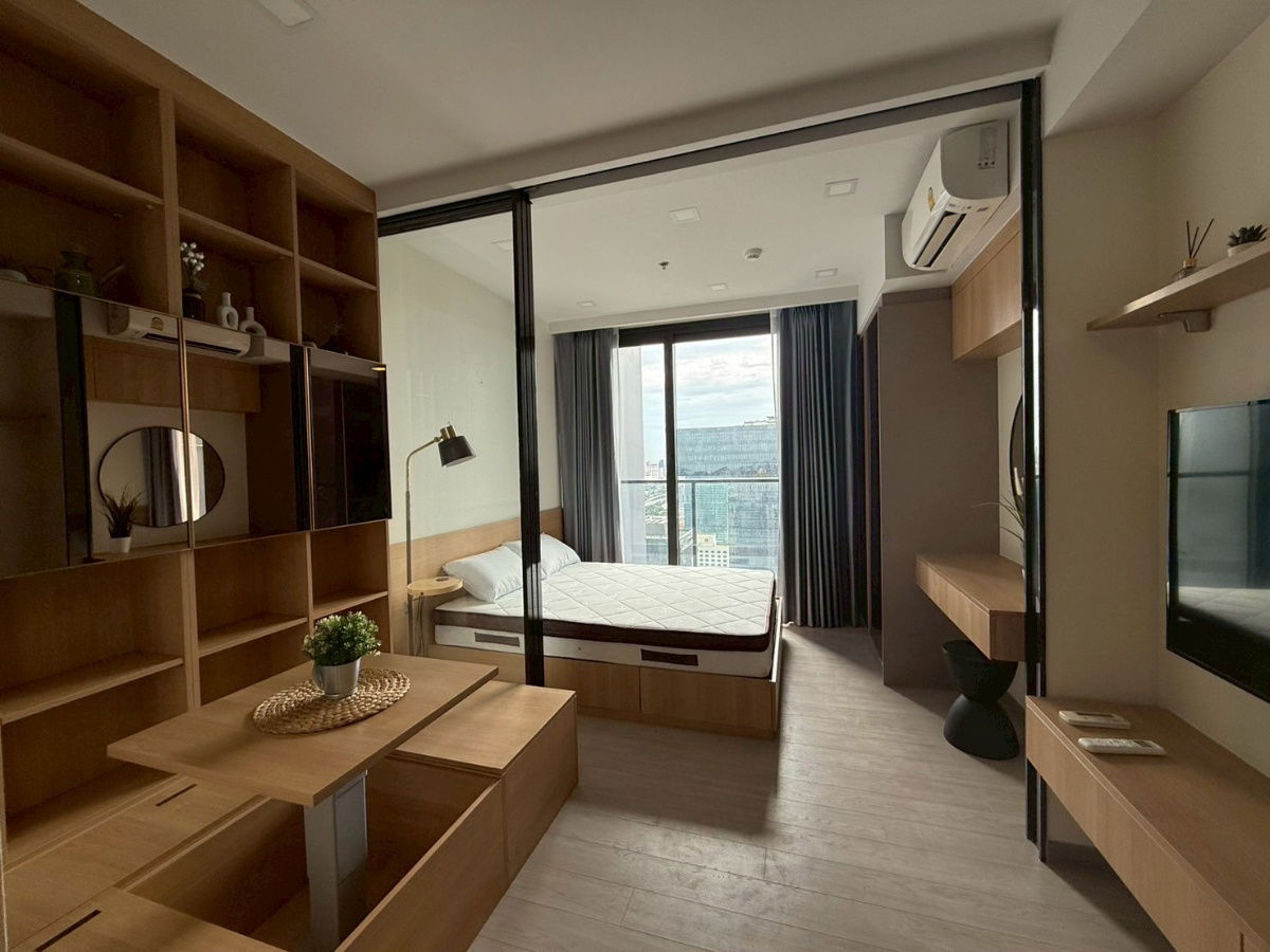 picture One9Five Asoke-Rama 9 for rent at High floor - 1/9