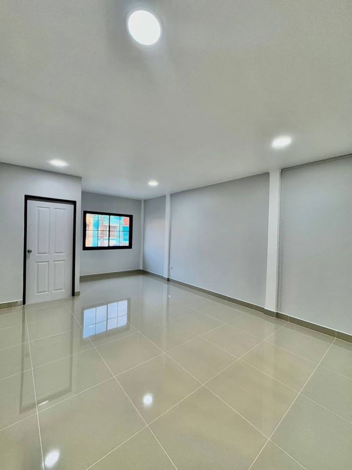 รูป บ้านสวย พร้อมอยู่  ใกล้สวนสาธารณะ  #หมู่บ้านบัวทองธานี  ทาวน์เฮ้าส์ 3 ห้องนอน  รีโนเวทใหม่ ใกล้เซ็นทรัล เวสเกต - รูปที่ 13/20