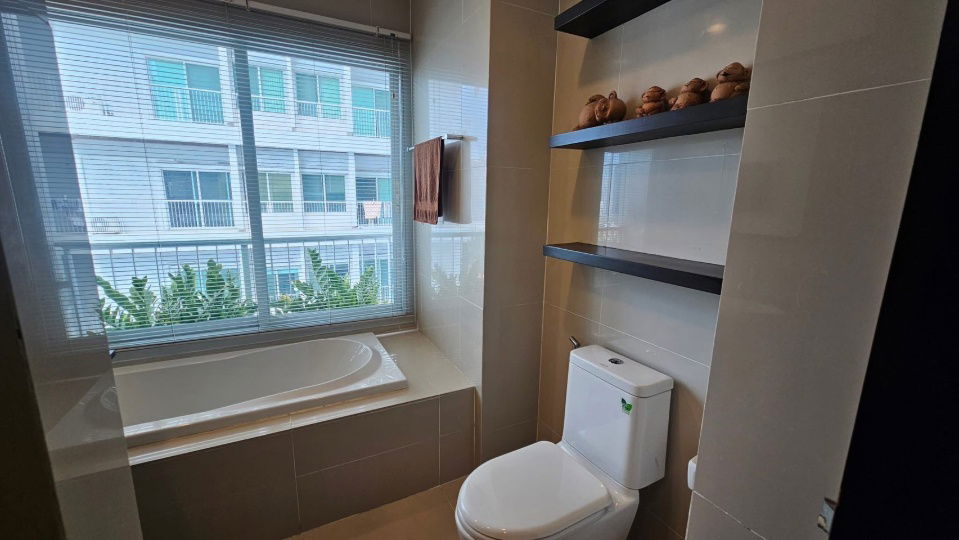 picture Noble Ora                    Thonglor  - 12/19