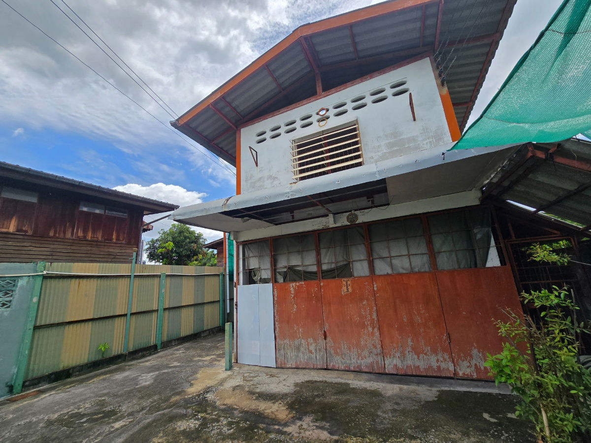 picture Land for Sale: 5 Plots (Total 436.6 sq.wah) with Buildings and Houses, Soi Charoen Nakhon 48 - 3/16