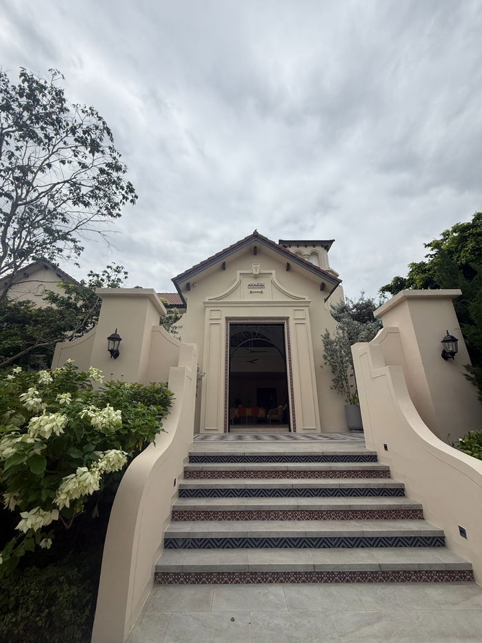 picture Show house with full furniture package for sale at Anasiri Ramkhamhaeng — a move-in-ready development by Sansiri - 12/12