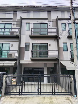 ขายราคาดีมาก! ทาวน์โฮม 3 ชั้น บ้านกลางเมือง สุขสวัสดิ์ 37 : Baan Klang Muang Suksawat