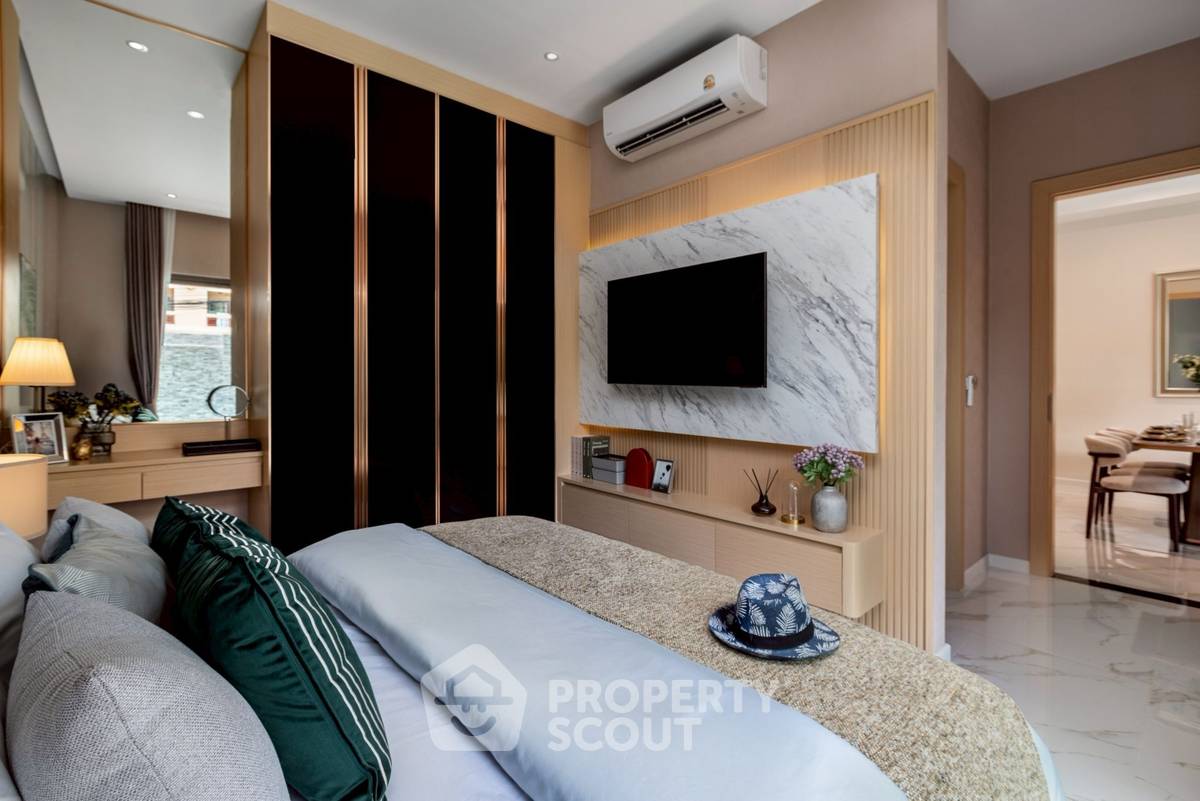 picture 4-BR Villa close to Pattaya South (ID 2229721) - 9/25