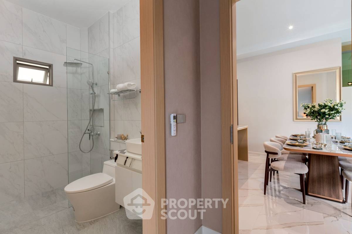 picture 4-BR Villa close to Pattaya South (ID 2229721) - 10/25