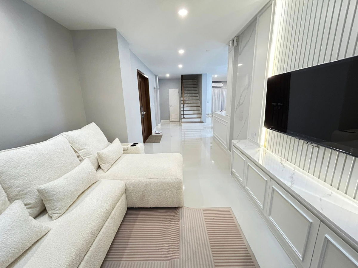 รูป 🔥New House🔥 𝗧𝗵𝗲 𝗖𝗶𝘁𝘆 𝗥𝗮𝗺𝗶𝗻𝘁𝗿𝗮 𝟯|เดอะ ซิตี้ รามอินทรา 3 🎉มีวิดีโอบ้านะคะ🙏 นัดชมบ้าน >> ​ @bbcondo88​ ✍️รหัส​ทรัพย์​ 6807-2902 - รูปที่ 2/19