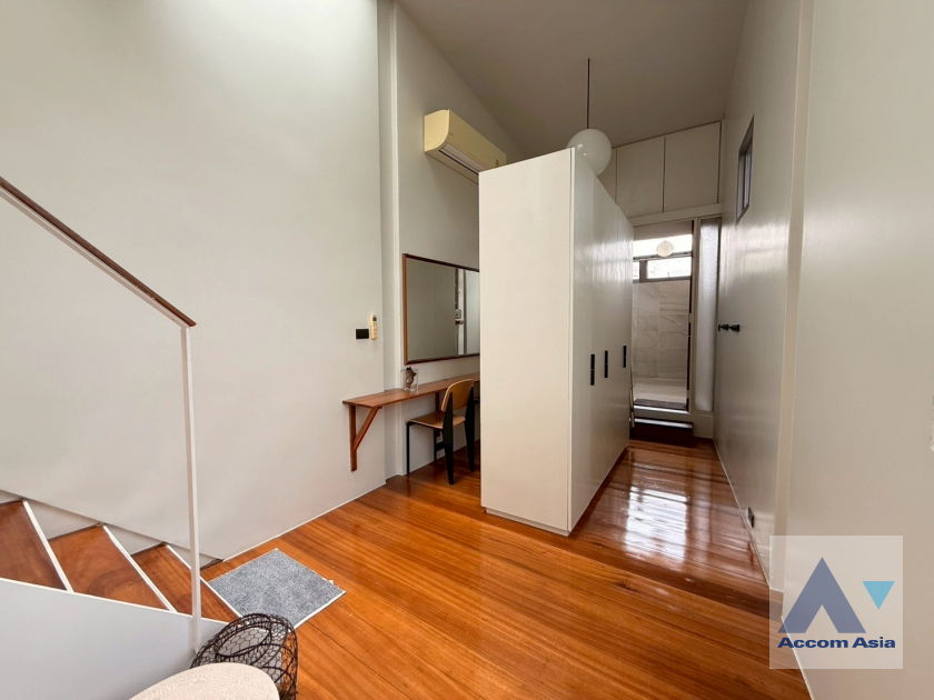 picture 🔼🔽 AccomA 📩  1 BR House in Khwaeng Sam Sen Nai (AA38992) - 8/20