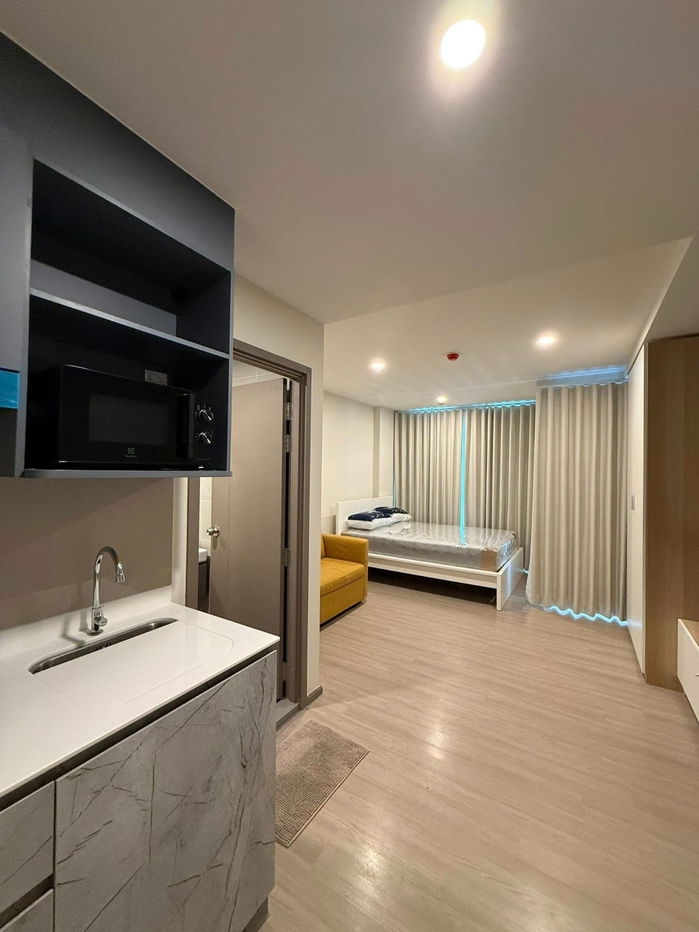 picture Urgent Rent!! Great Price! Beautifully Decorated Unit at Aspire Ratchayothin - 6/9
