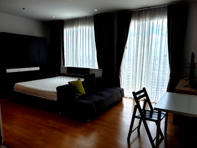 Condos for rent : OMG1355  < Available 6-Aug-2025 > Large Studio unit + BTS Krung Thon Buri + Cheap RENT @ [ Villa Sathorn condo ]