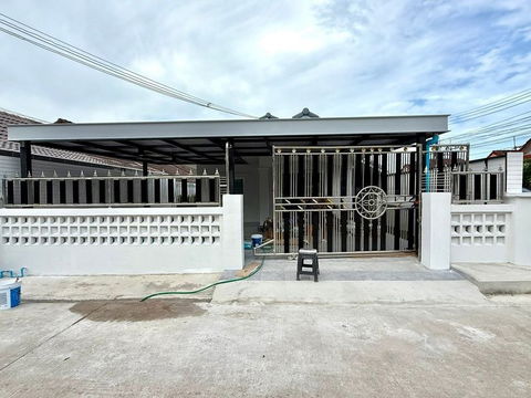 ขายบ้านสวยพัทยา หมู่บ้านรัตนากรวิลเลจ 3 ซอยเนินพลับหวาน บางละมุง ชลบุรี 