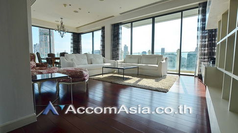 🔼🔽 AccomA 📩 Elegant duplex with skyline views in Sukhumvit (21374)