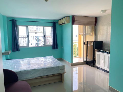 ECH250655 ปล่อยเช่า : Lumpini Condo Town Bodindecha - Ramkhamhaeng เฟอร์เครื่องใช้ไฟฟ้าครบพร้อมอยู่