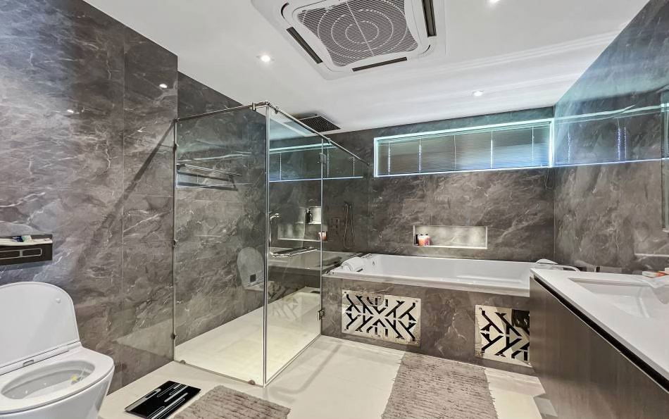 รูป ✨PATTAYA Luxury Pool Villa in Pratumnak ✨ 750 sqm of pure luxury ✨ - รูปที่ 2/5