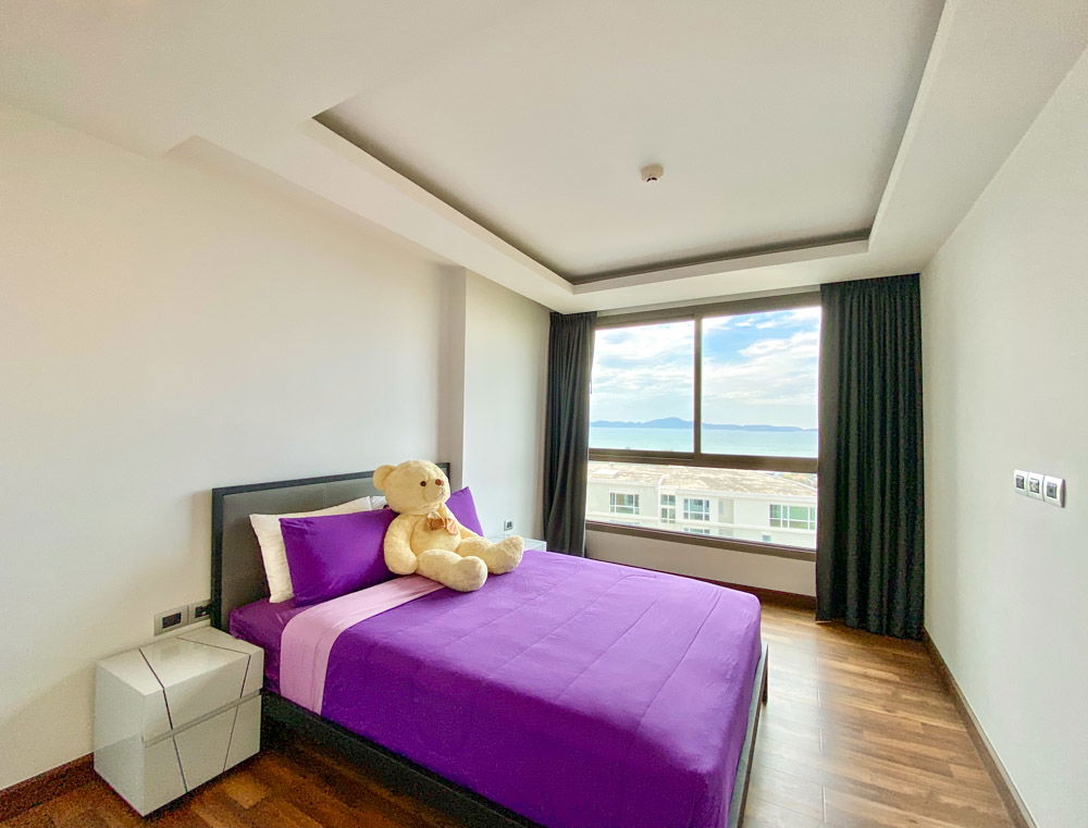 picture 1 Bedroom Condominium @ The Peak Towers - 16/31