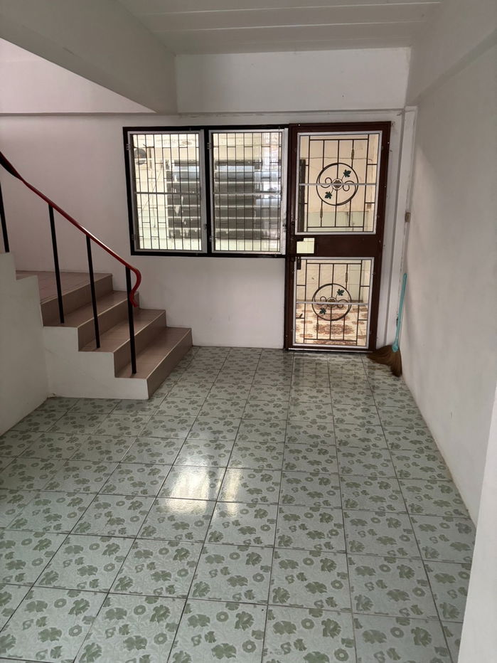picture For Rent a commercial building in Soi Serithai 32 Tel.0999983897 - 20/24