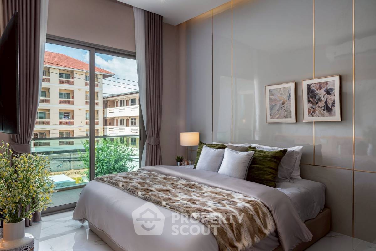 picture 4-BR Villa close to Pattaya South (ID 2229721) - 11/25