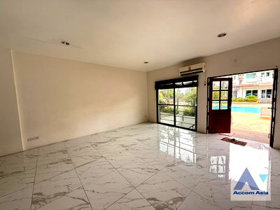 เช่าทาวน์โฮม ถนนพระราม 4 : 🔼🔽 AccomA 📩  4 BR Townhouse @Regent 71 (AA44324)