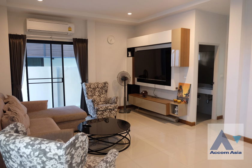 picture 🔼🔽 AccomA 📩 Refreshed and modern home with green views (AA40652) - 3/20