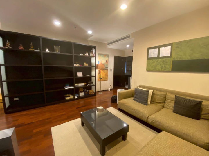picture Noble Ora                    Thonglor  - 9/19