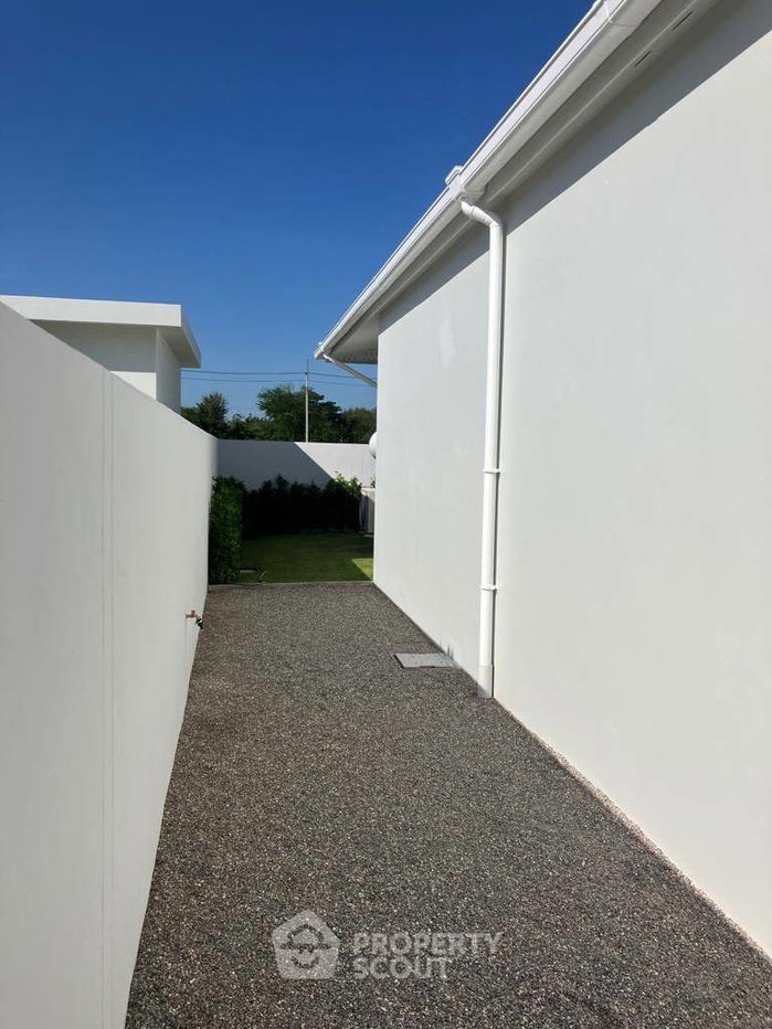 picture Brand New Eco-Friendly Pool Villa at Smart Hamlet (ID 1297096) - 26/31