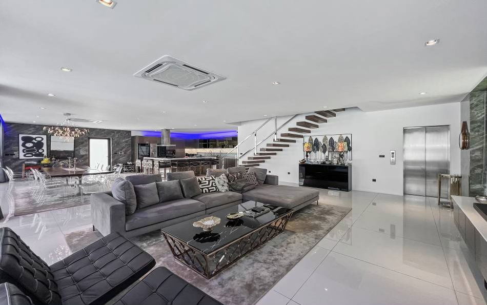 รูป ✨PATTAYA Luxury Pool Villa in Pratumnak ✨ 750 sqm of pure luxury ✨ - รูปที่ 3/5
