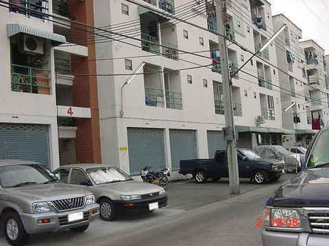 ให้เช่าคอนโด ร่มสุข9คอนโดทาวน์ ติดถนนลาดกระบังใกล้สนามบินสุวรรณภูมิ