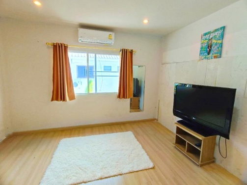 picture Pinklao-Rama 5 Ring Rd. Uncle Aom Marketplace 349m. BangKruai Lotus Bang Yai 3.8km. Townhome for ren - 6/8