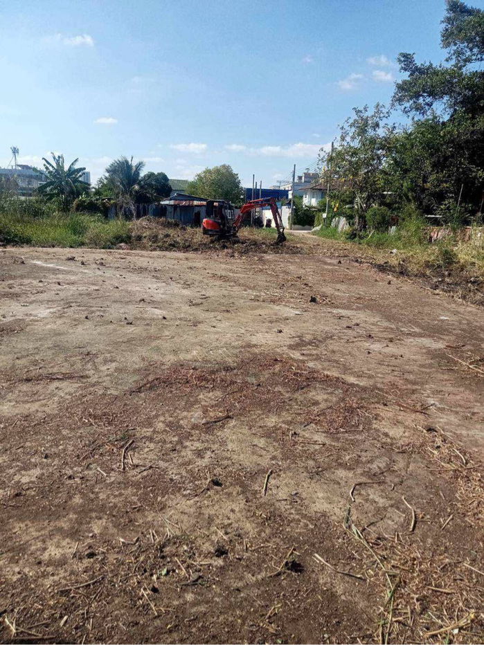 picture Land for sales on Thanon Chaloem Phra Kiat Ratchakan Thi 9. - 4/4