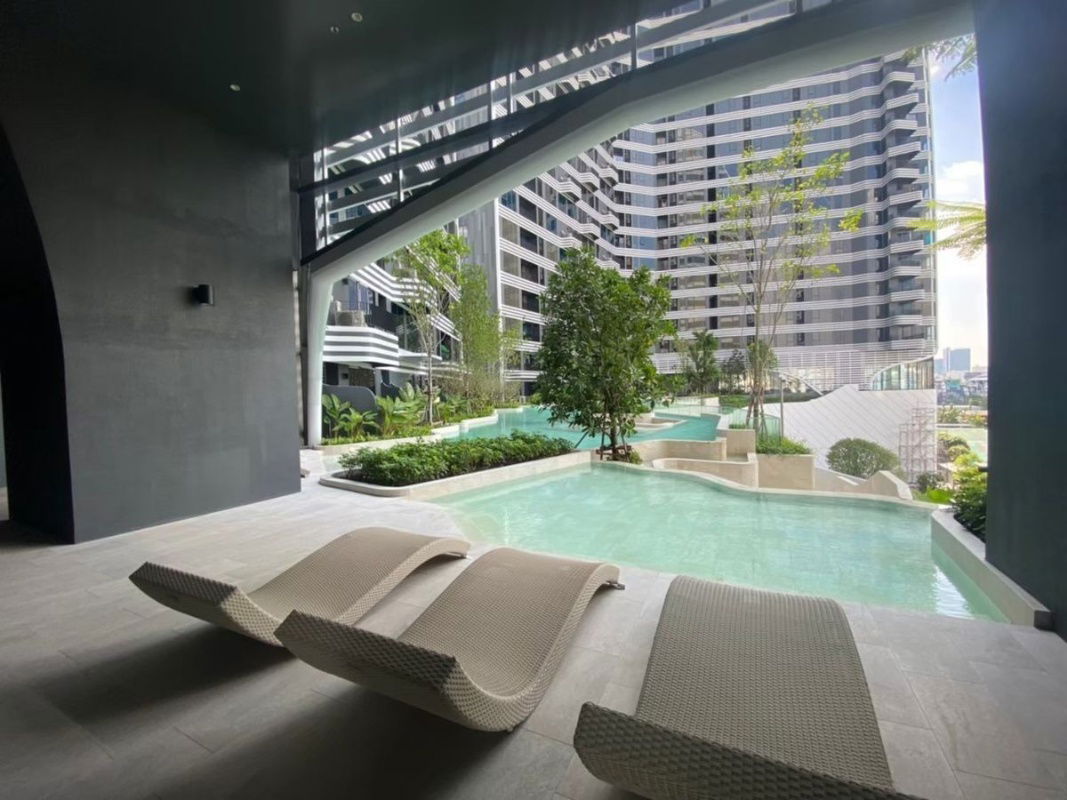 picture FOR RENT  :  E030607 : ( Ideo Mobi Sukhumvit East Point )  - 16/17