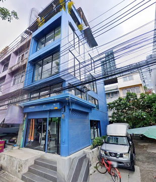 Sukhumvit 91-99 70m.to BangChak next to 7-11 5Steps office building for rent 5Storeys corner room 2