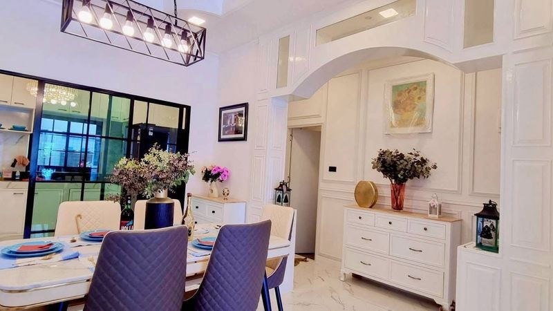 picture Pool villa for sale in the heart of Pattaya, premium location, fully furnished and move in ready - 8/15