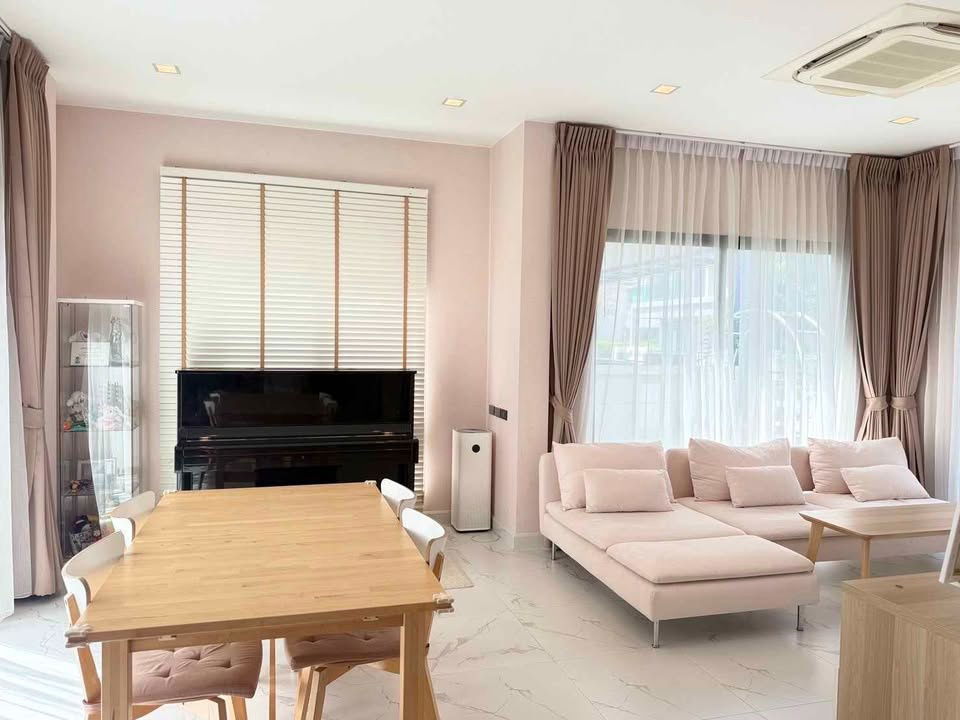 picture For Rent: Detached House at Bangkok Boulevard Rama 5 - 2/6