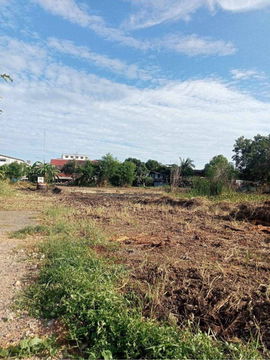 Land for sales on Thanon Chaloem Phra Kiat Ratchakan Thi 9.