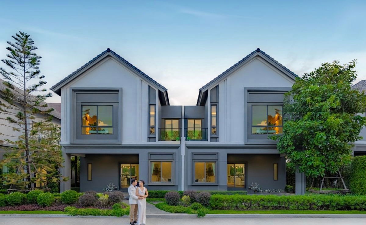 picture Two-story semi-detached house for sale in Britannia Mega Town Bangna. Beautiful, cheap, good location,. Interested? Add me on Line @841qqlnr - 1/18