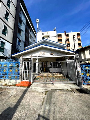 เช่าบ้านเดี่ยว วิทยาลัยพิบูลประชาสรรค์แผนกประถม : ให้เช่า บ้านเดี่ยว  ในรัชดาซอย 7