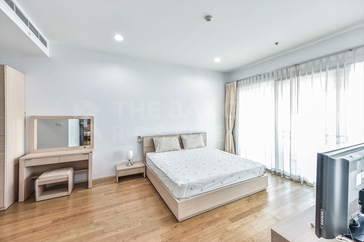 picture The Madison Condominium Sukhumvit 41 💥 New in! Spacious on the main Sukhumwit-Phrompong, Near BTS Phrompong - 6/16