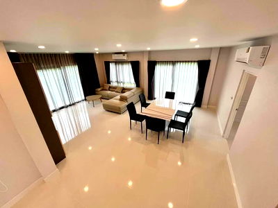 Houses for rent : For Rent 🌟 Centro Vibhavadi Beautiful corner house in a prime location 🏡