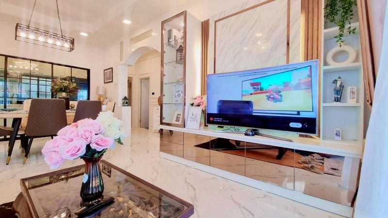 picture Pool villa for sale in the heart of Pattaya, premium location, fully furnished and move in ready - 6/15