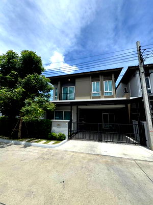 Houses for rent Bang Pu Industrial Estate (North) : Rent Grand Pleno Mega Bangna at a price of 40,000 baht per month.