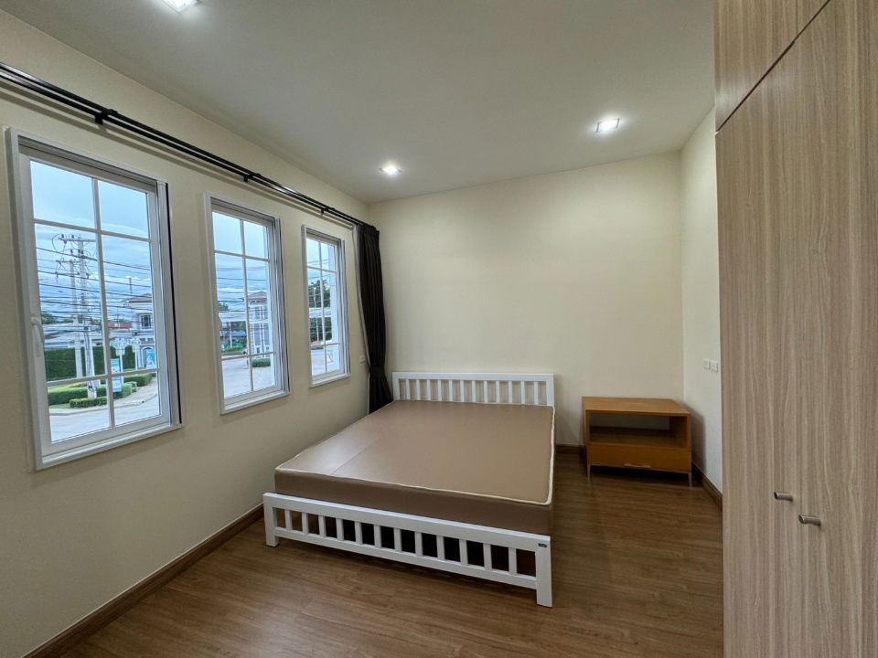 picture Townhome for rent, Golden Town Chiang Mai, near Ruamchok Market and Nakornpayap International School (NIS), convenient transportation.- RW006746 - 3/20