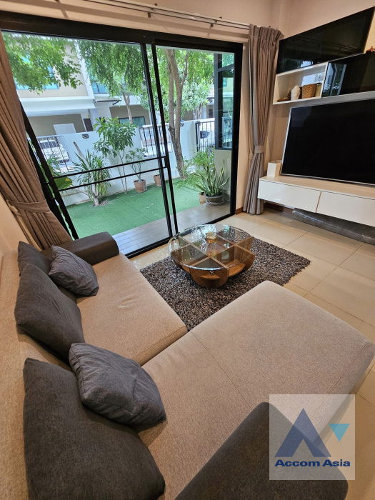 picture 🔼🔽 AccomA 📩 Refreshed and modern home with green views (AA40652) - 6/20