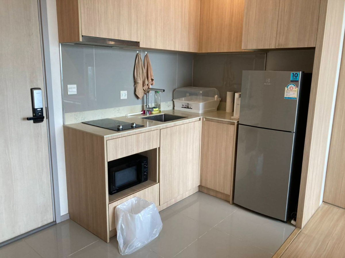 picture M Jatujak for rent 2 bedrooms, 2 bathrooms, size 68 sqm. Pet friendly. Ready to move in. shuttle to BTS, MRT Morchit Chatuchak - 2/5