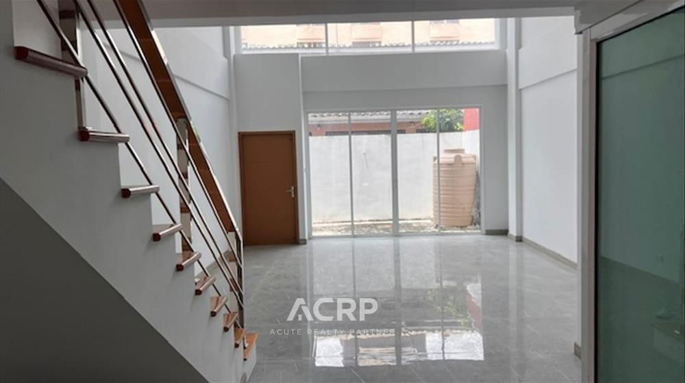 รูป ขายทาวน์เฮาส์ 4 ชั้น สร้างใหม่ ซอยพหลโยธิน 24 ใกล้ถนนลาดพร้าว ถนนรัชดา ใกล้เซลลาด - รูปที่ 2/21