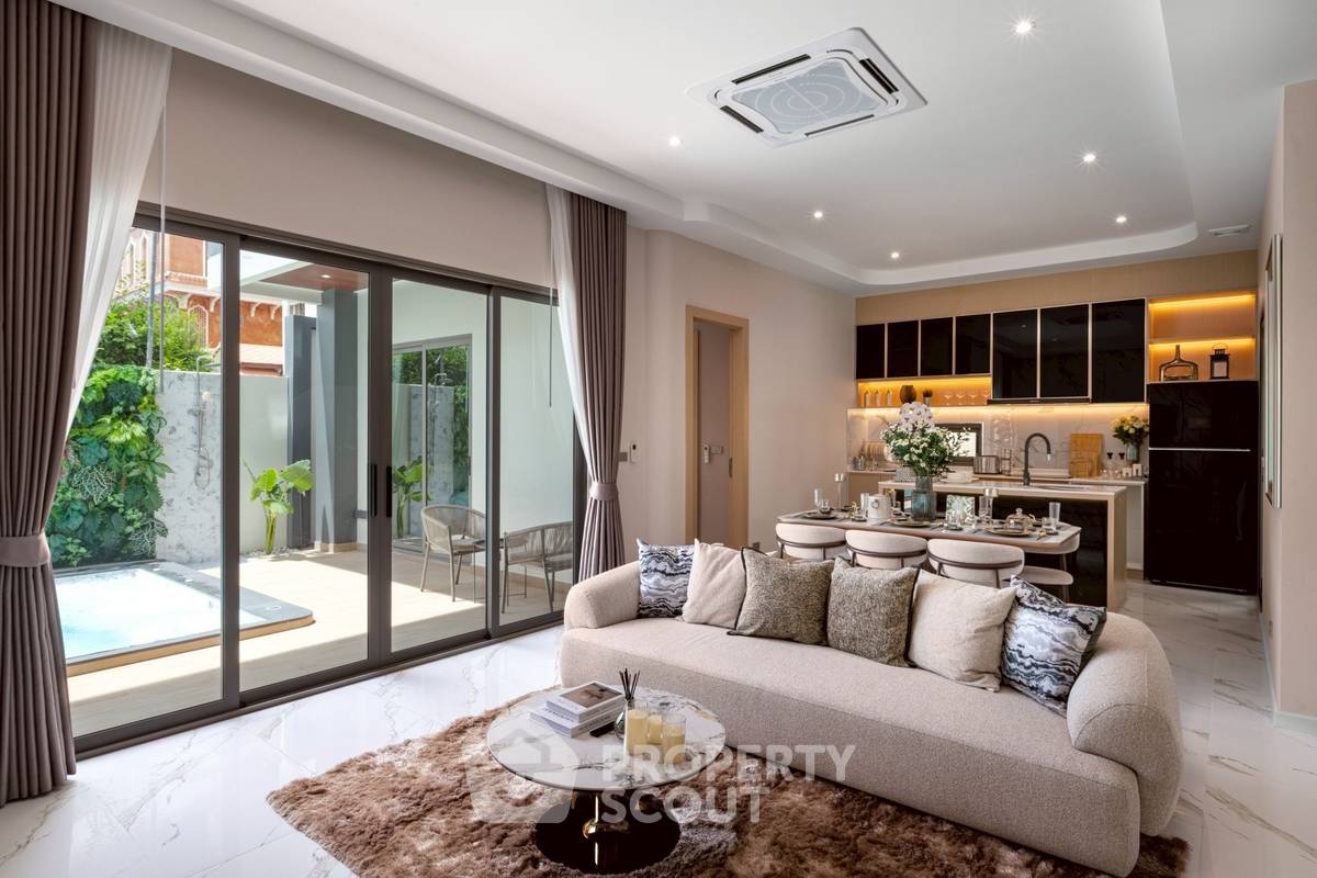 picture 4-BR Villa close to Pattaya South (ID 2229721) - 23/25