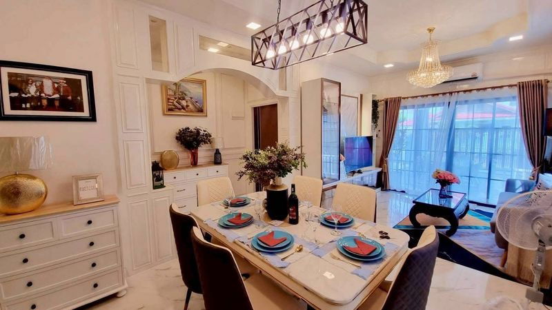 picture Pool villa for sale in the heart of Pattaya, premium location, fully furnished and move in ready - 7/15