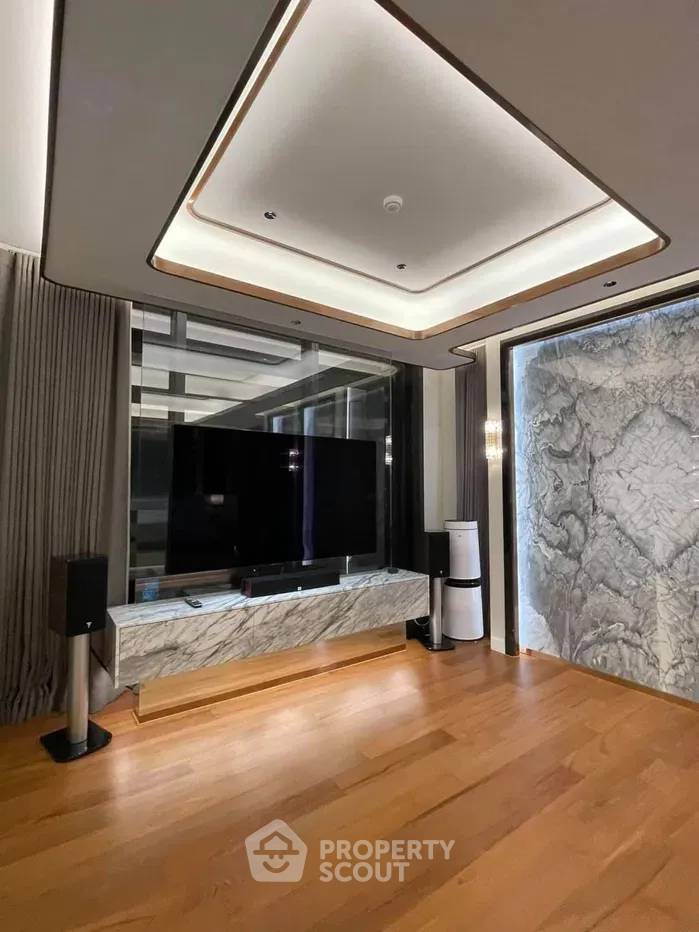 picture 3-BR Condo at The Esse At Singha Complex near MRT Phetchaburi (ID 2229794) - 4/16