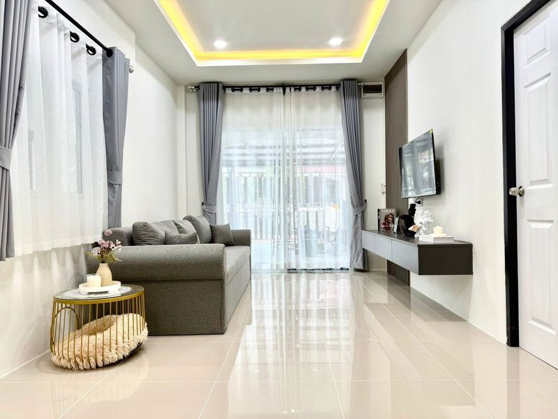 รูป ขายบ้านสวยพัทยา หมู่บ้านรัตนากรวิลเลจ 3 ซอยเนินพลับหวาน บางละมุง ชลบุรี  - รูปที่ 4/16