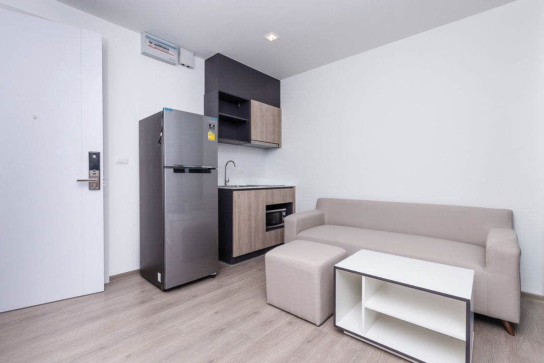 picture For Rent: The Base Phetkasem Condo *Nice Room* at Line: @homefinder - 9/13