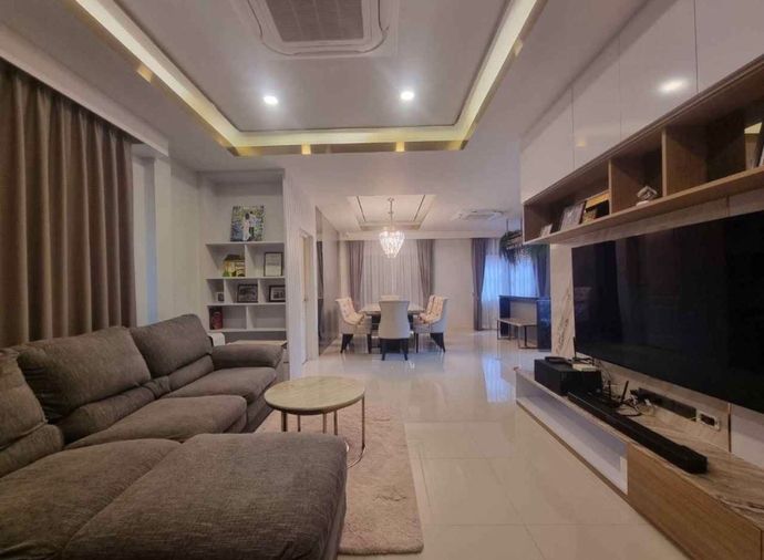 ให้เช่าบ้านเดี่ยว 4 ห้องนอน 252 ตร.ม. 83 ตร.ว. เซนโทร วิภาวดี