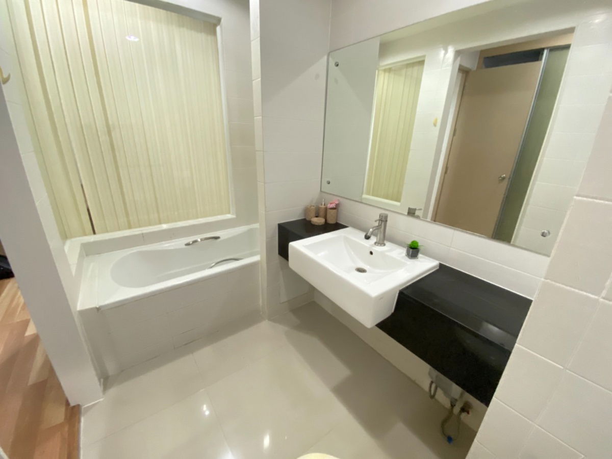 รูป ให้เช่าคอนโด ไอดีโอ รัชดา - ห้วยขวาง 1 ห้องนอน 35 ตรม. พร้อมเฟอร์นิเจอร์และเครื่องใช้ไฟฟ้าครบ - รูปที่ 8/9